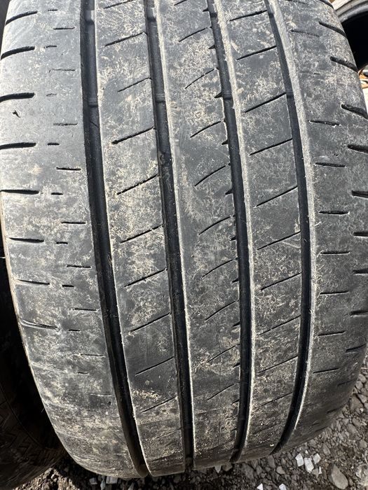 Шины летние 235/45/18