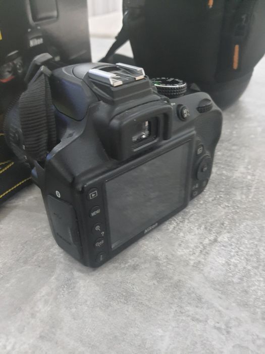 Фотоапарат Nikon D3400 – перфектно състояние, като нов!