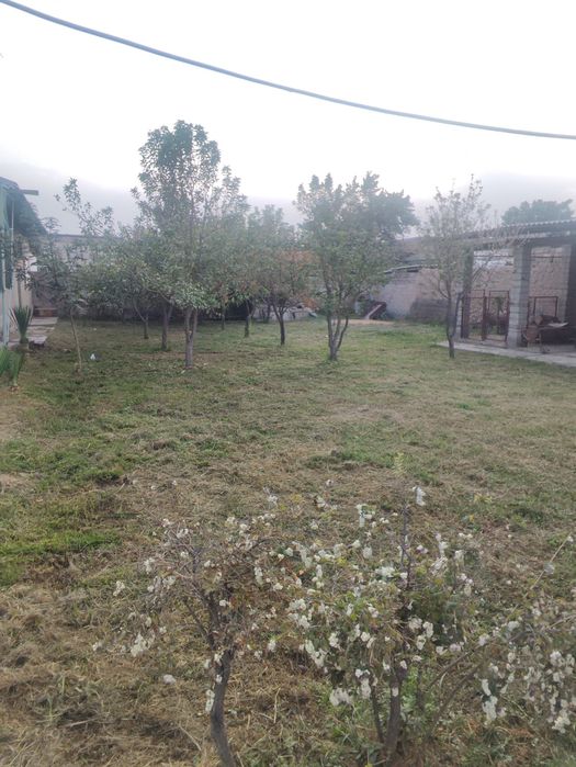 Ер сотилади 2,3,4,5 сотихгача улчаб берилади,умумий майдони 5 сотих