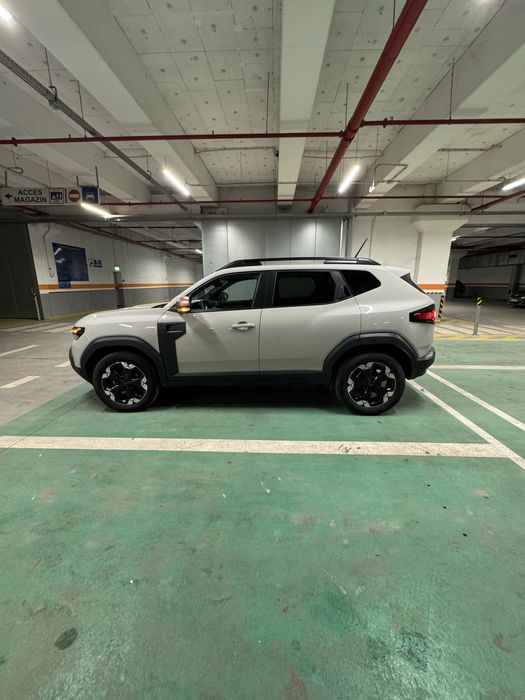 Duster 4x4, extra full options (incl parbriz incalzit) 23850  E cu tva