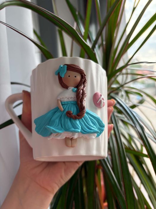 Cana cu figurina lucrata manual