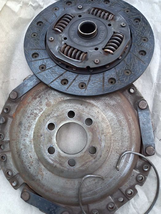 Kit ambreiaj OEM, TAMPON cutie OEM, ULEI OEM VAG (5 LITRI)+ Injectoare