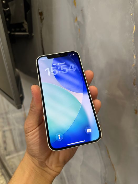 Iphone 12 128.         .