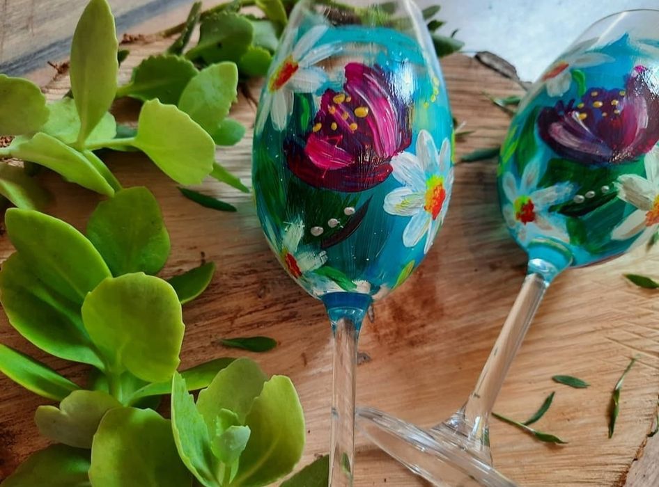 Ръчно рисувани чаши, 8 осми март , за мама, баба