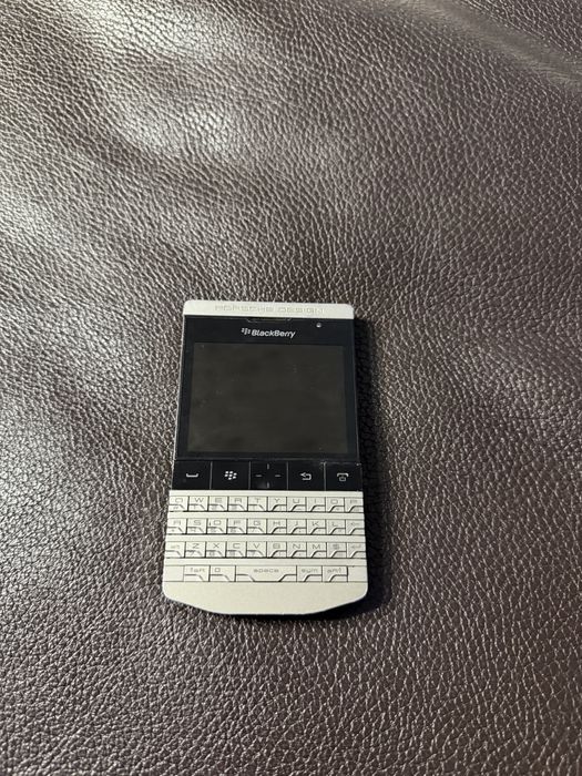 Nokia 8800 Arte gold , motorola aura