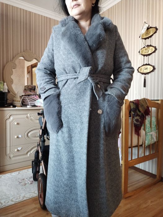 Продам пальто в отличном состоянии.