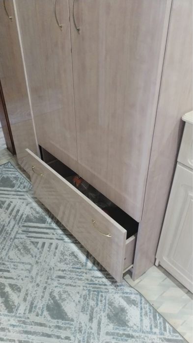 Шкаф для прихожей