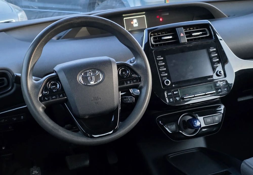 Toyota Prius 1..8  HYBRID e-CVT 4x4 awd-e  2021