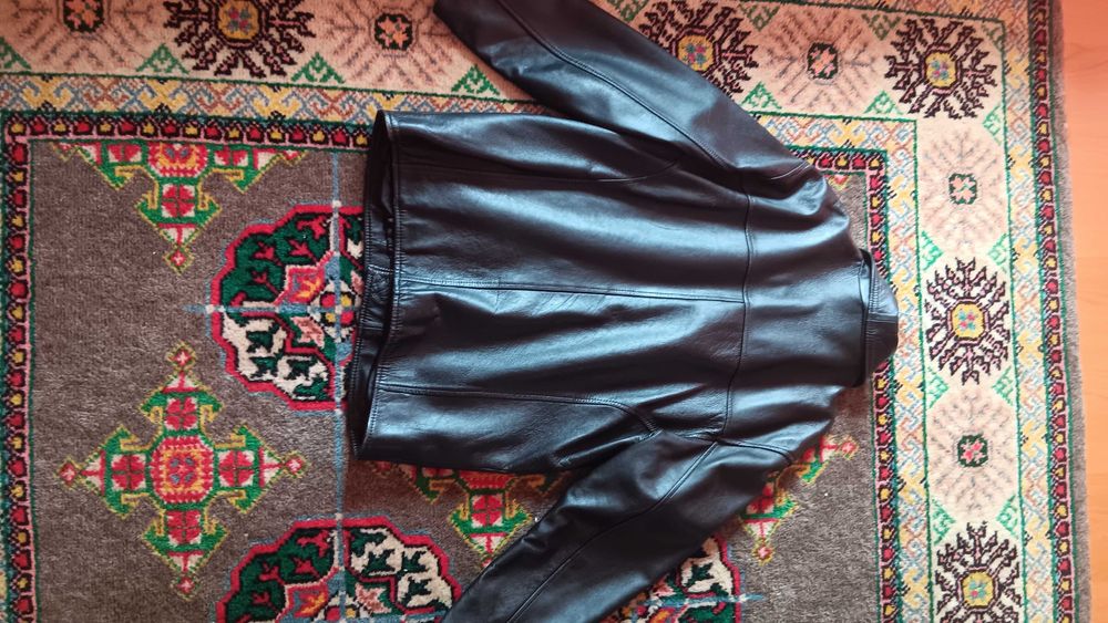 Haine de piele neagra