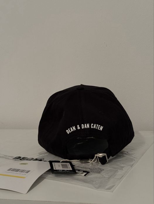 Dsquared2 sapca originala