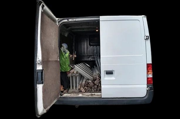 Debarsare evacuare mobila paturi apartamente etc