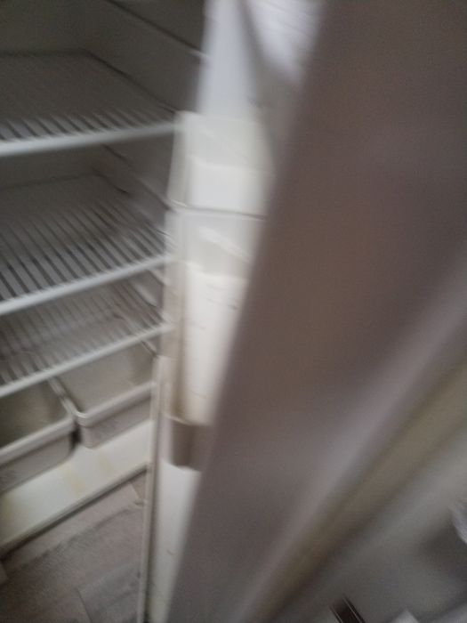 Продам холодильник бирюса