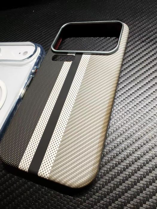 Чехлы на Xiaomi 17 pro max