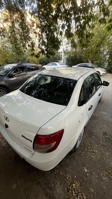 Продам машину лада гранта