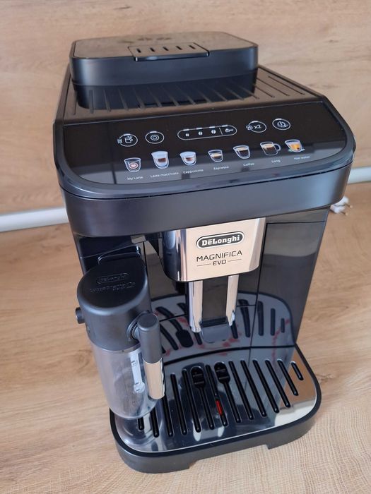 Кафеавтомат DeLonghi Magnifica Evo ECAM 292.81.B