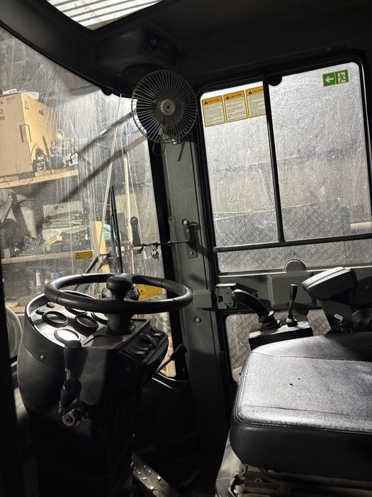 Фронтальный погрузчик ZL200