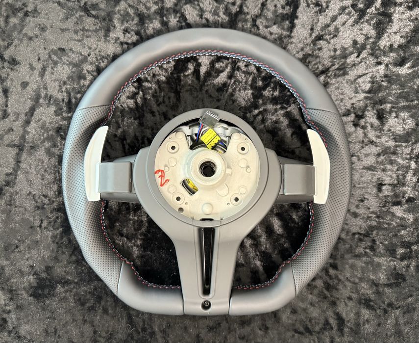 Volan M Sport Padele BMW F10 F01 F12 F13 F07 F15 F16 F30 F32 F36