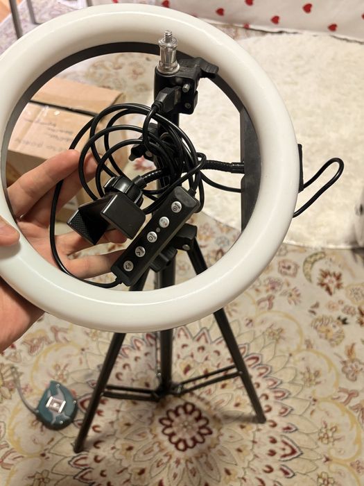 Продам Кольцевую лампу