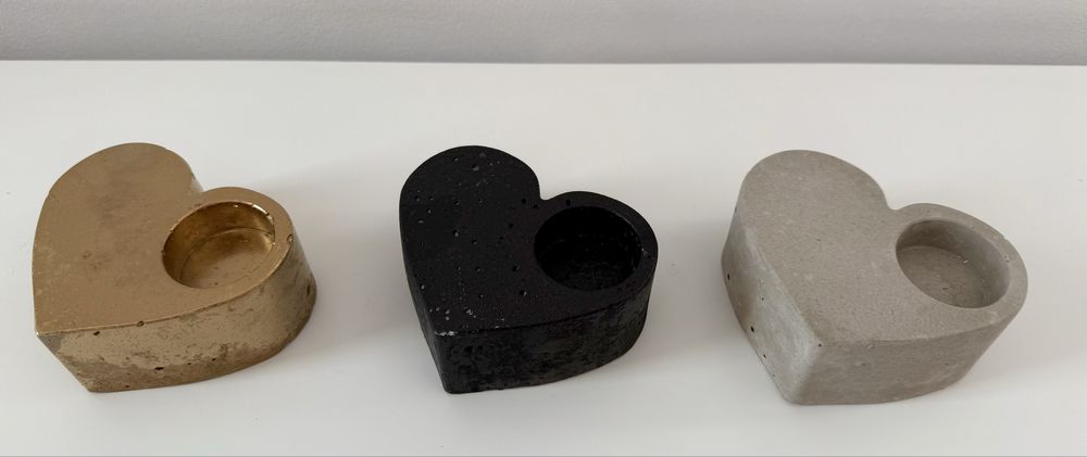 Ръчно изработен свещник “Сърце” – елегантност с послание