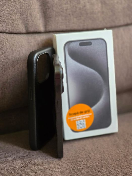 iPhone 15 Pro Black Titanium, 128 GB, garanție până in 05.2026