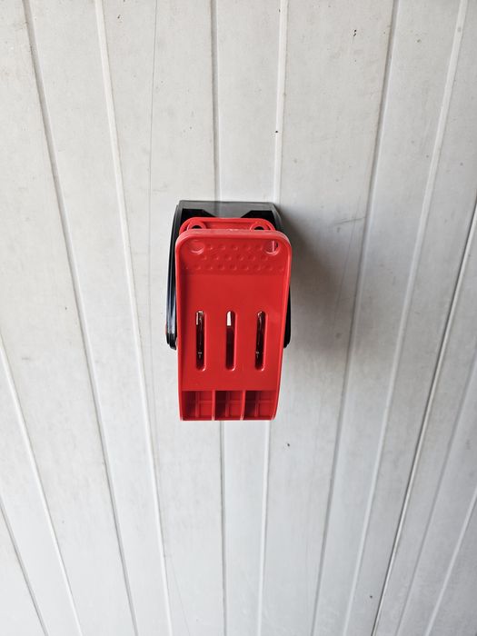 Щипки за стелки за автомивка на самообслужване