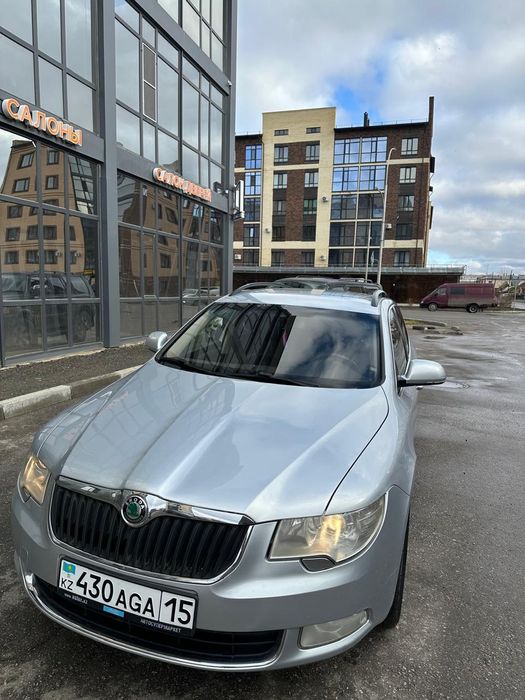 Продам автомобиль Шкода Суперб В6 Универсал