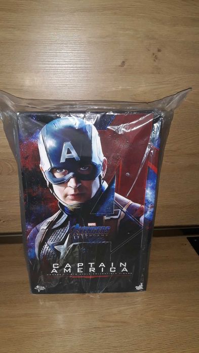 Колекционерска фигурка Hot Toys Avengers: Endgame Captain America