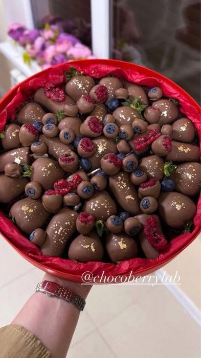 Клубника в шоколаде Shokoladli qulupnay Sovga