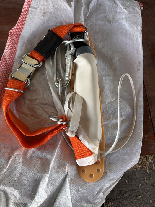 Продам новые монтажные пояса страховочные