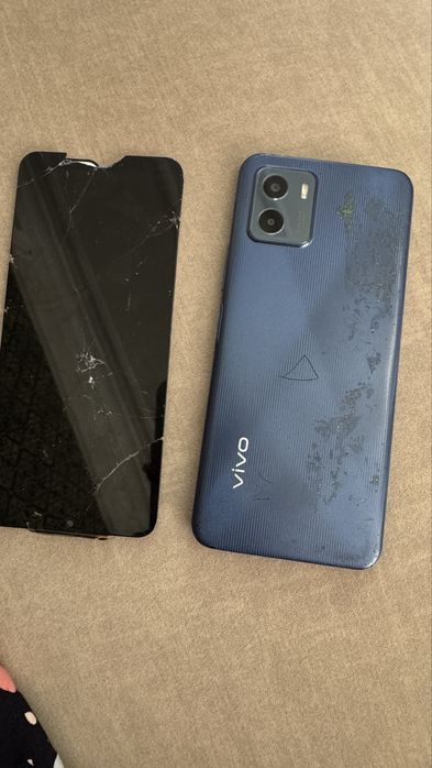 Телефон на запчасти