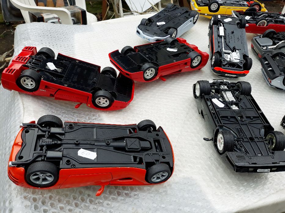 Colectie masinute machete auto diorame scara 1:18 FERRARI MERCEDES BMW