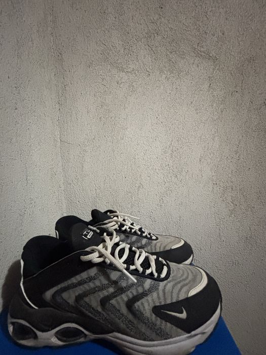 Nike Air Max TW.