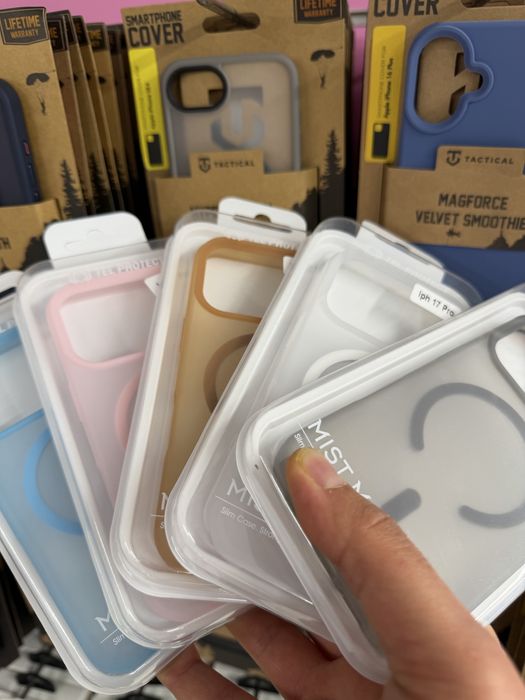 iPhone 17,iPhone 17 Pro,iPhone 17 Pro Max матиран силикон с MAGSAFE