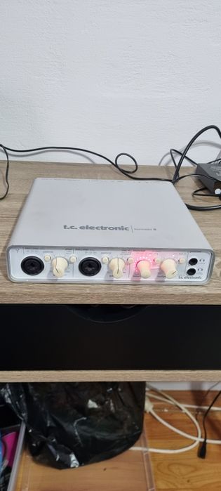 Interfata, placa sunet TC ELectronic konneckt 8