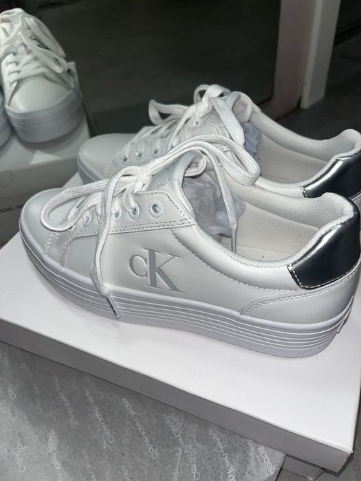 Calvin Klein обувки