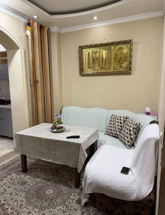 Квартира на Саракулька 2/1/5 общ пл 57м ,во есть дворике тапчан