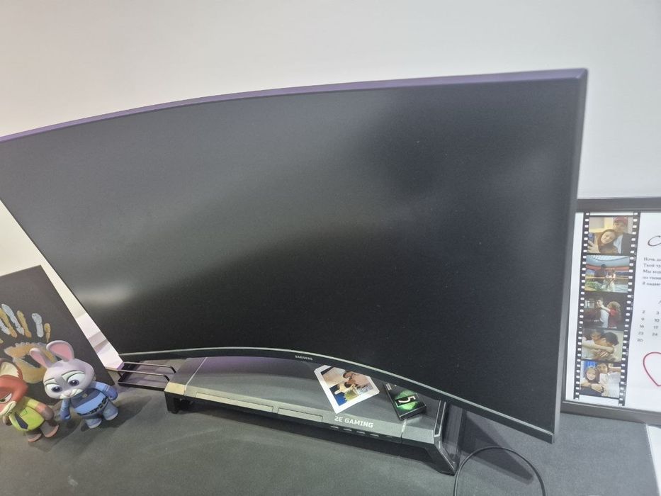 mонитор SAMSUNG ODISEY 32 165HZ
