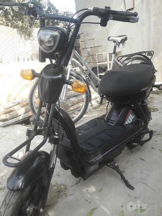 Электро скутер мотор 500w первый выпуск почти новый без батарей