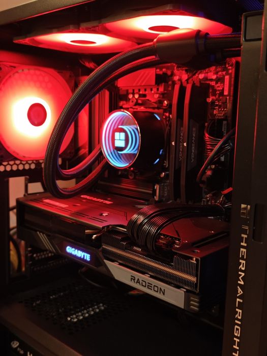 Desktop PC Gaming Ryzen 7 7800X3D, 32GB DDR5, 2TB SSD, RX 7800 XT 16GB