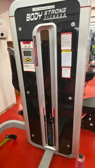 Vând aparat profesional de ramat spate horizontal pulley/low row