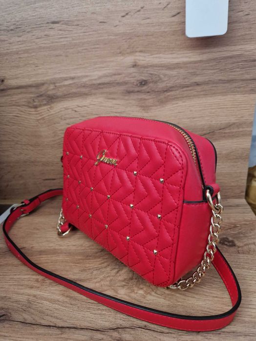 Оригинална чанта Guess