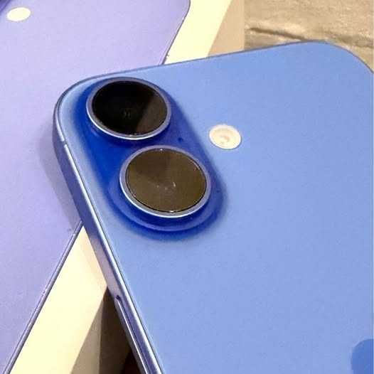 Чисто Нов Apple iPhone 16 128GB Ultramarine Синьо Отключен 100% Батерия 20 Цикъла