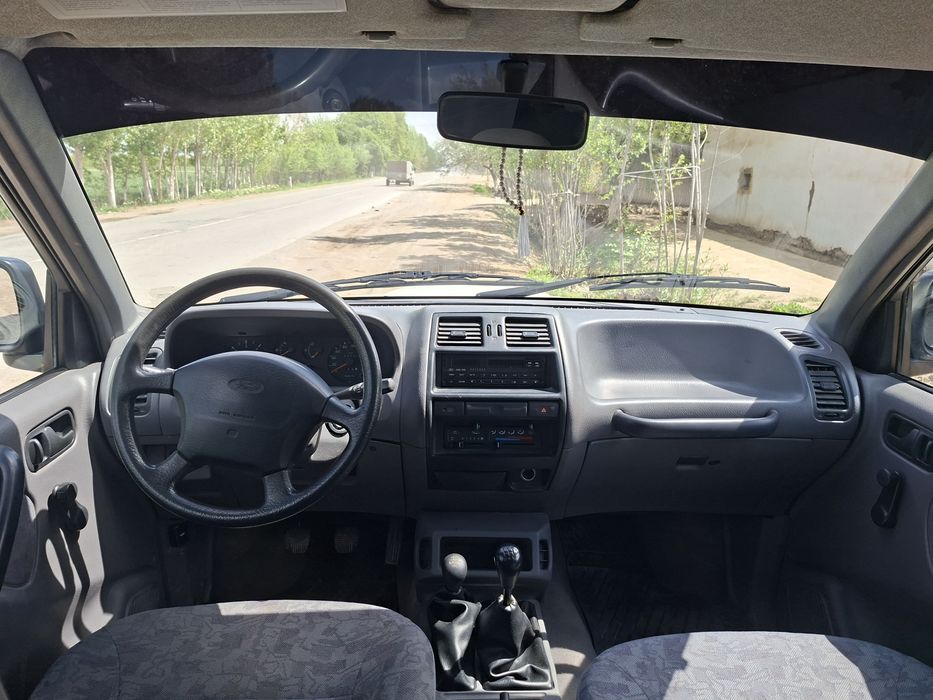 FORD MAverick 1996 ( Analog- Nissan Terrano II  )
