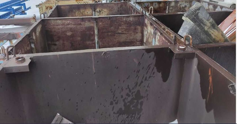 Бункеры б/у    .