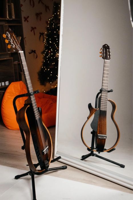 Классическая гитара Yamaha SLG200N