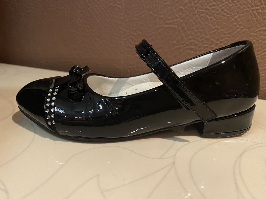 Туфли чёрные для девочки