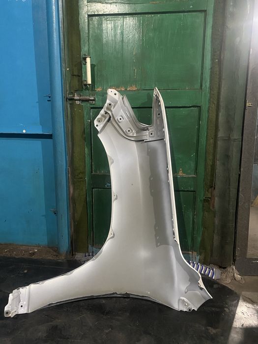 Запчасти по кузову