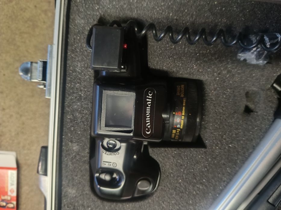 Комплект фото апарат в куфар НОВО!