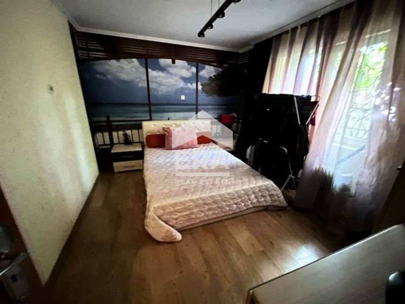 Продава се Къща в с. Осеново, Област Варна - 245 кв.м за 939 €/кв.м - Снимка #8