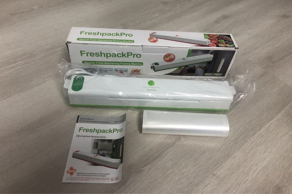 Aparat pentru sigilat si vidat pungi + Pungi Cadou